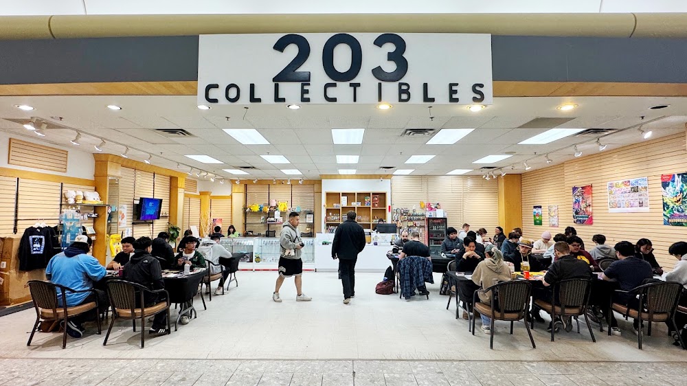 203 COLLECTIBLES, tienda de TCG en Edmonton