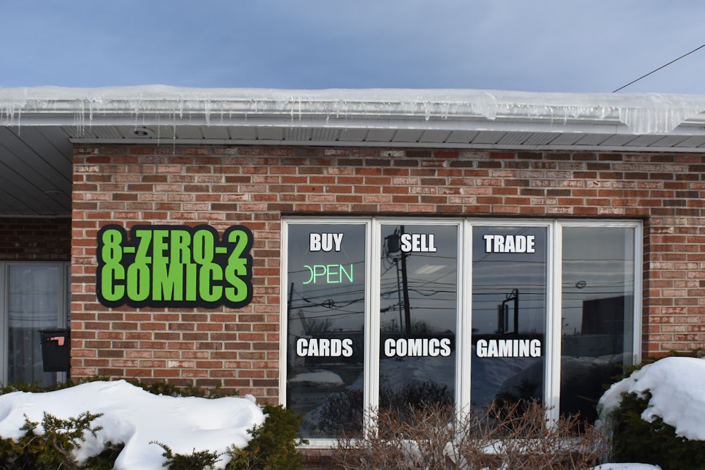 8-ZERO-2 Comics, tienda de TCG en Saint Albans