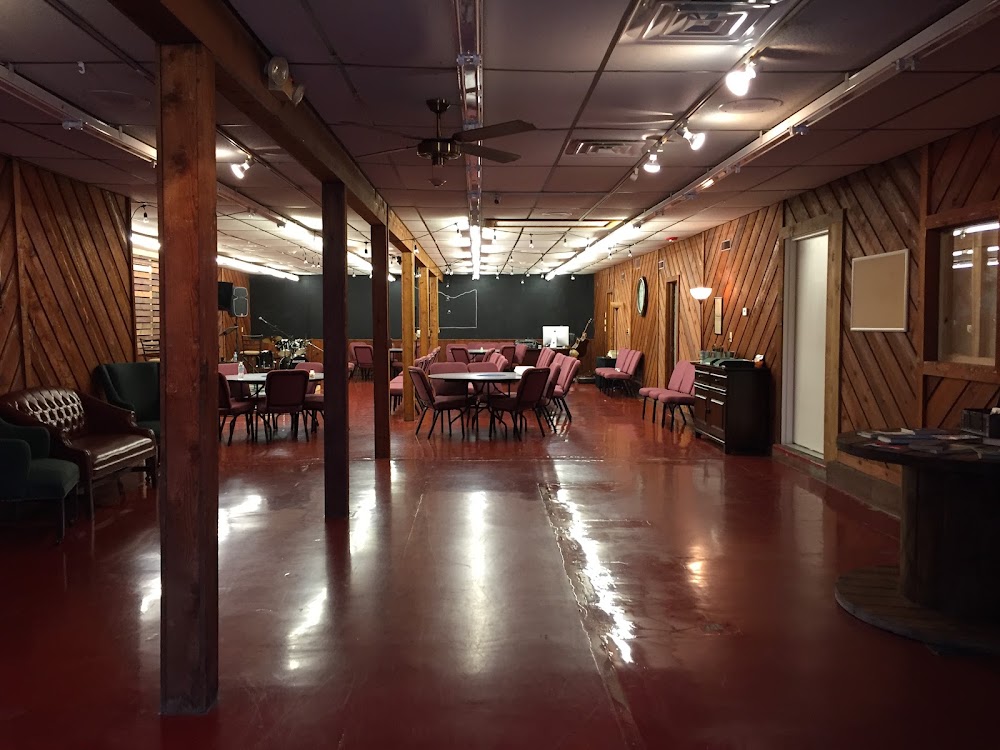 Aces and Eagles "The Office", tienda de TCG en Washington