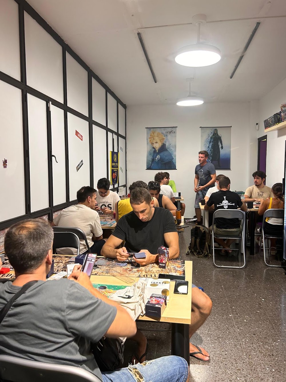 Aether Alicante, tienda de TCG en Alicante