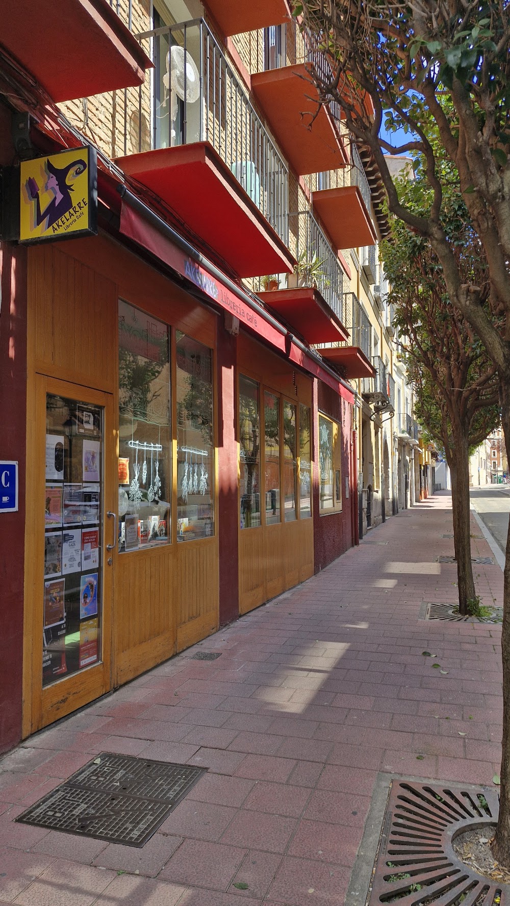 Akelarre librería café, tienda de TCG en Valladolid