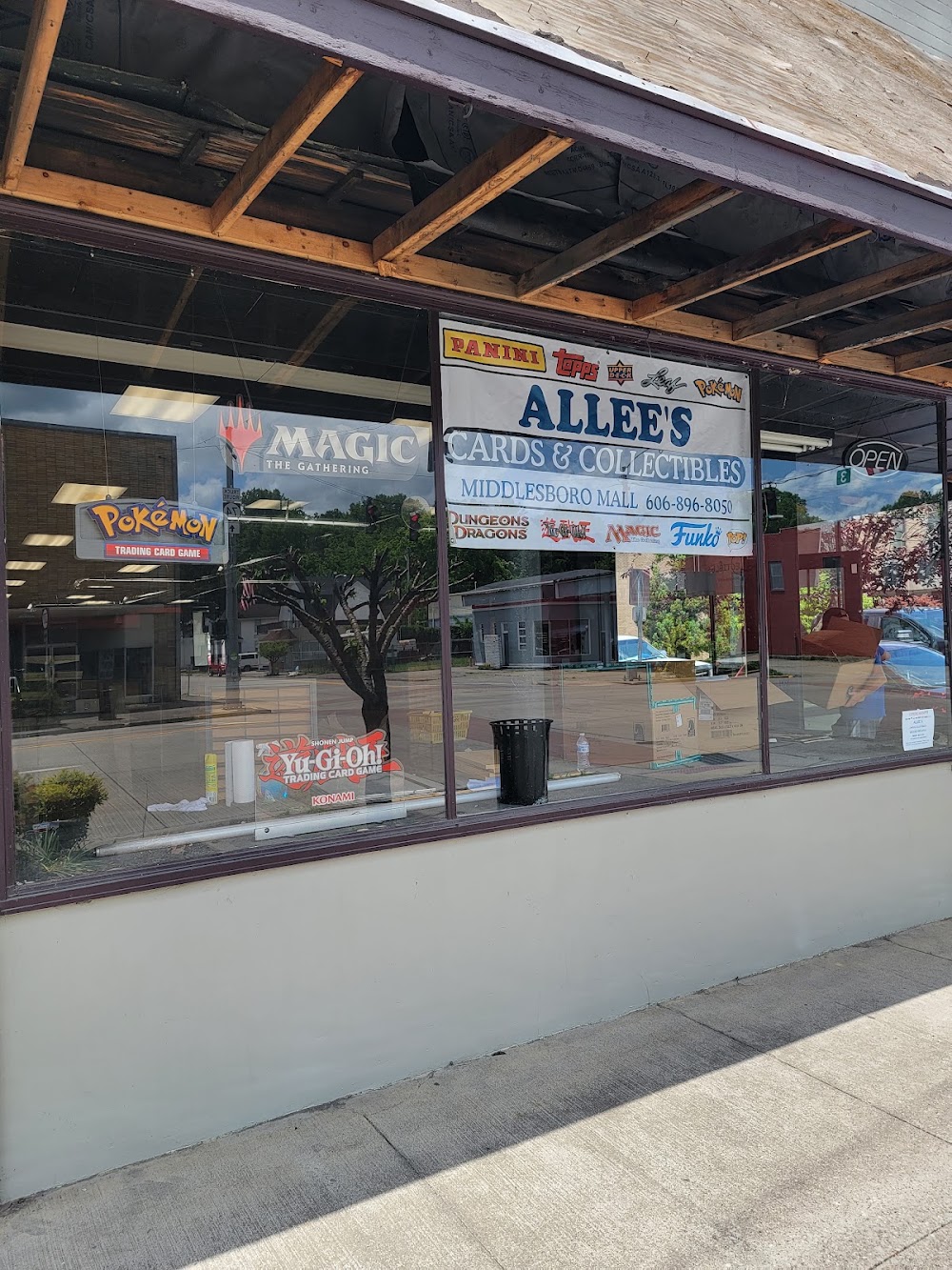Allee's Cards & Collectibles, tienda de TCG en Middlesboro