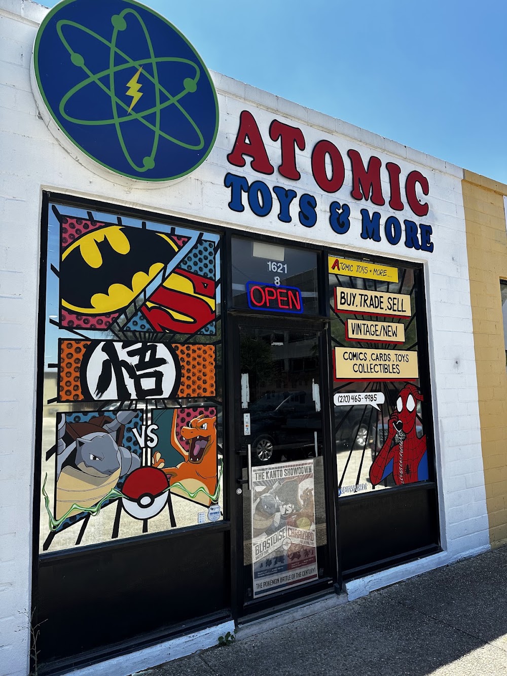 Atomic Toys and More, tienda de TCG en San Antonio