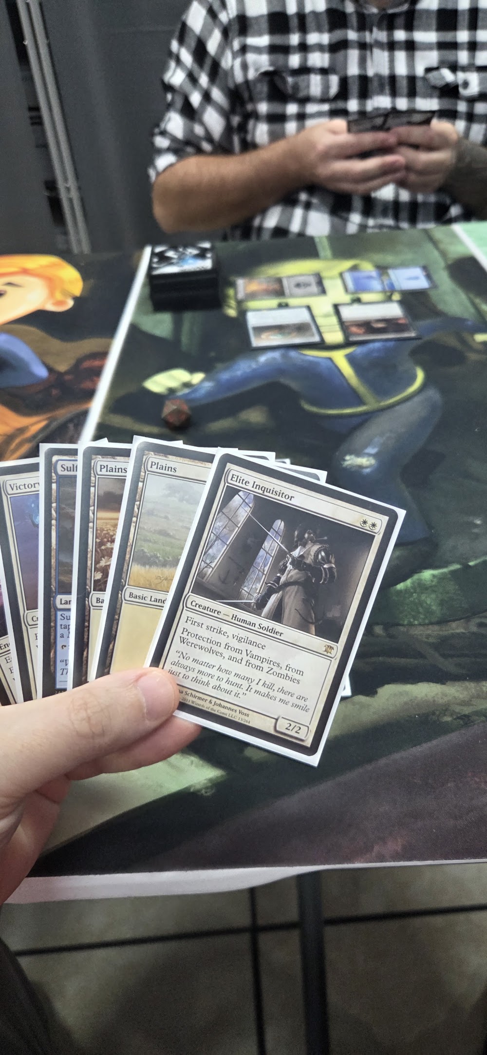Basic Mountain Games, tienda de TCG en Ocala