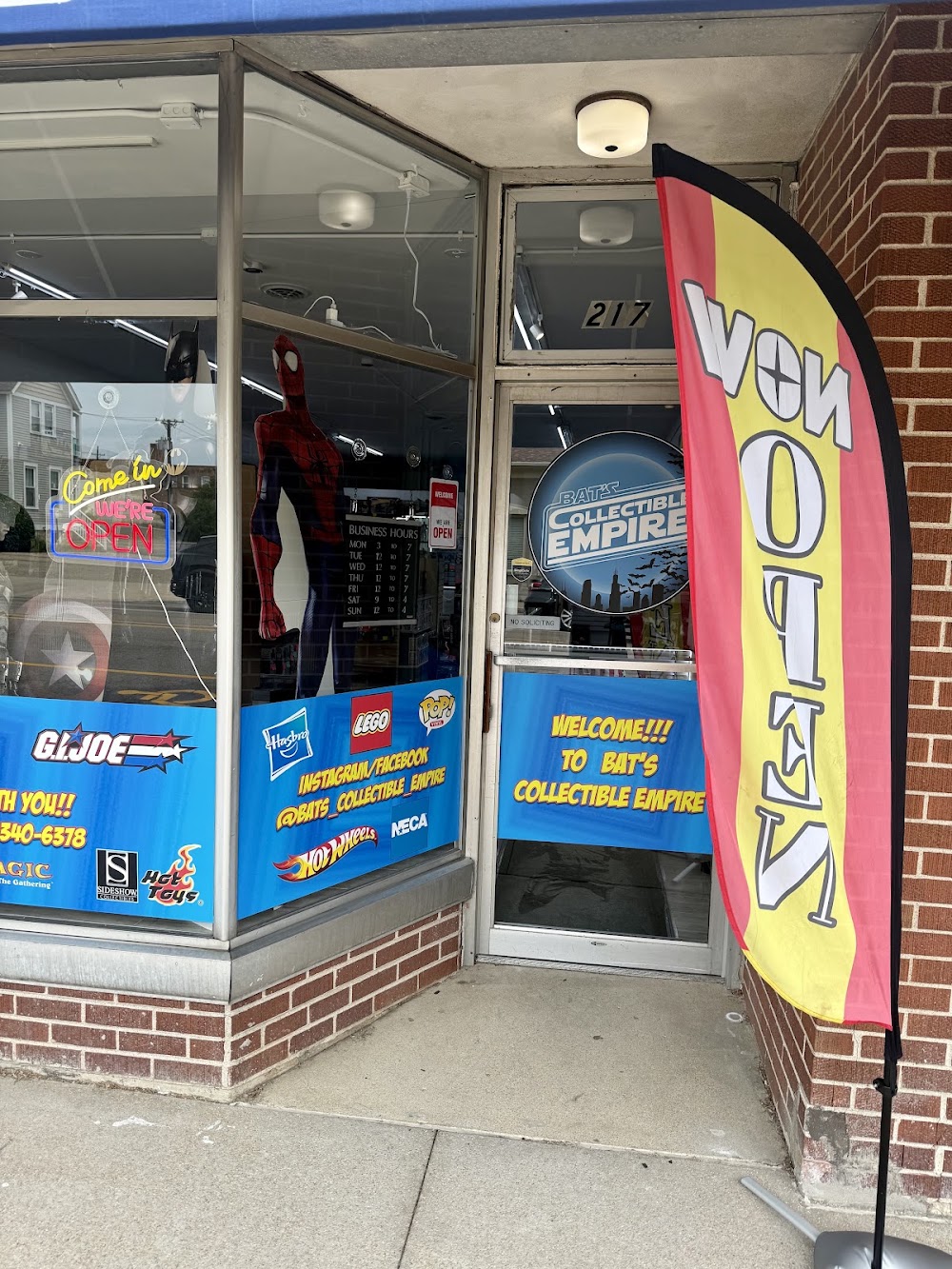 Bat's Collectible Empire, tienda de TCG en Wheaton