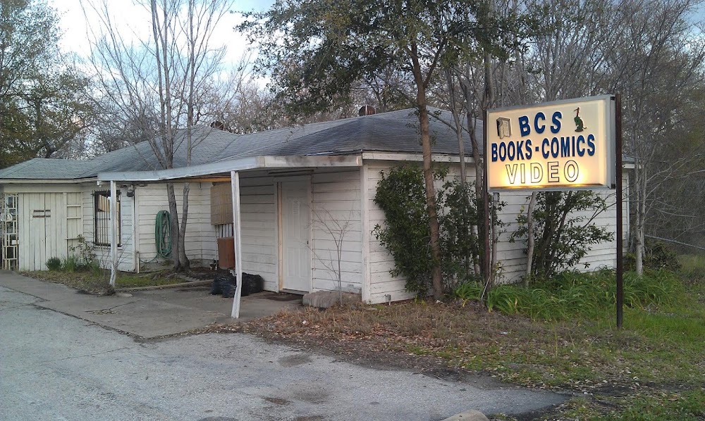 BCS Books and Comics, tienda de TCG en Bryan