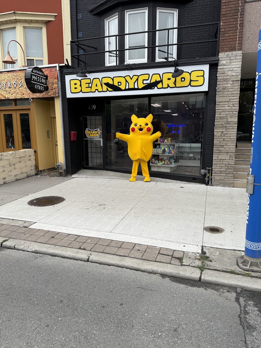Beardycards, tienda de TCG en Toronto