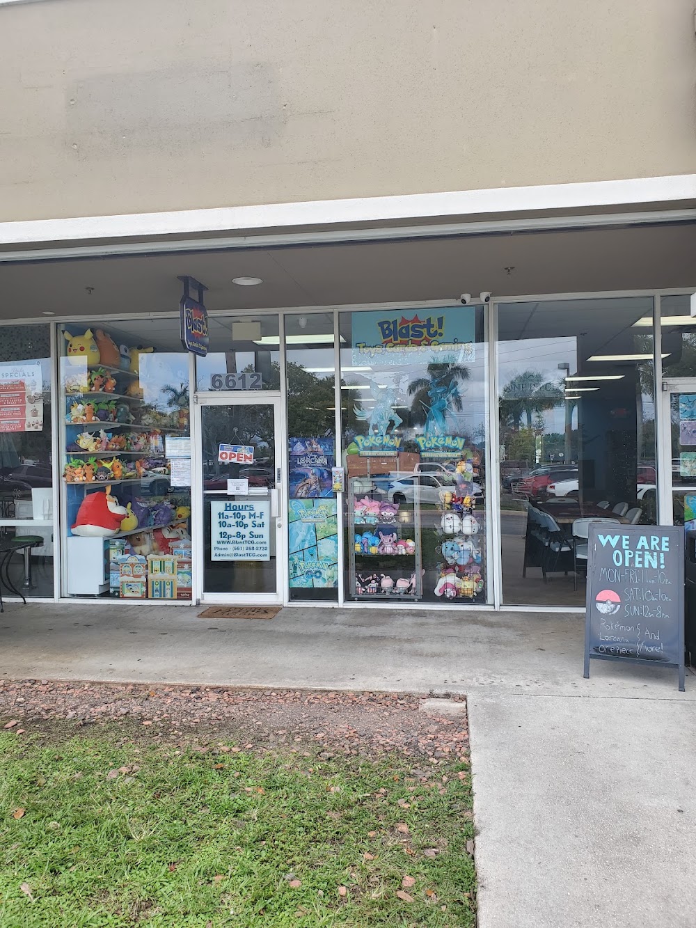 Blast! Toys, Cards, & Gaming, tienda de TCG en Lake Worth