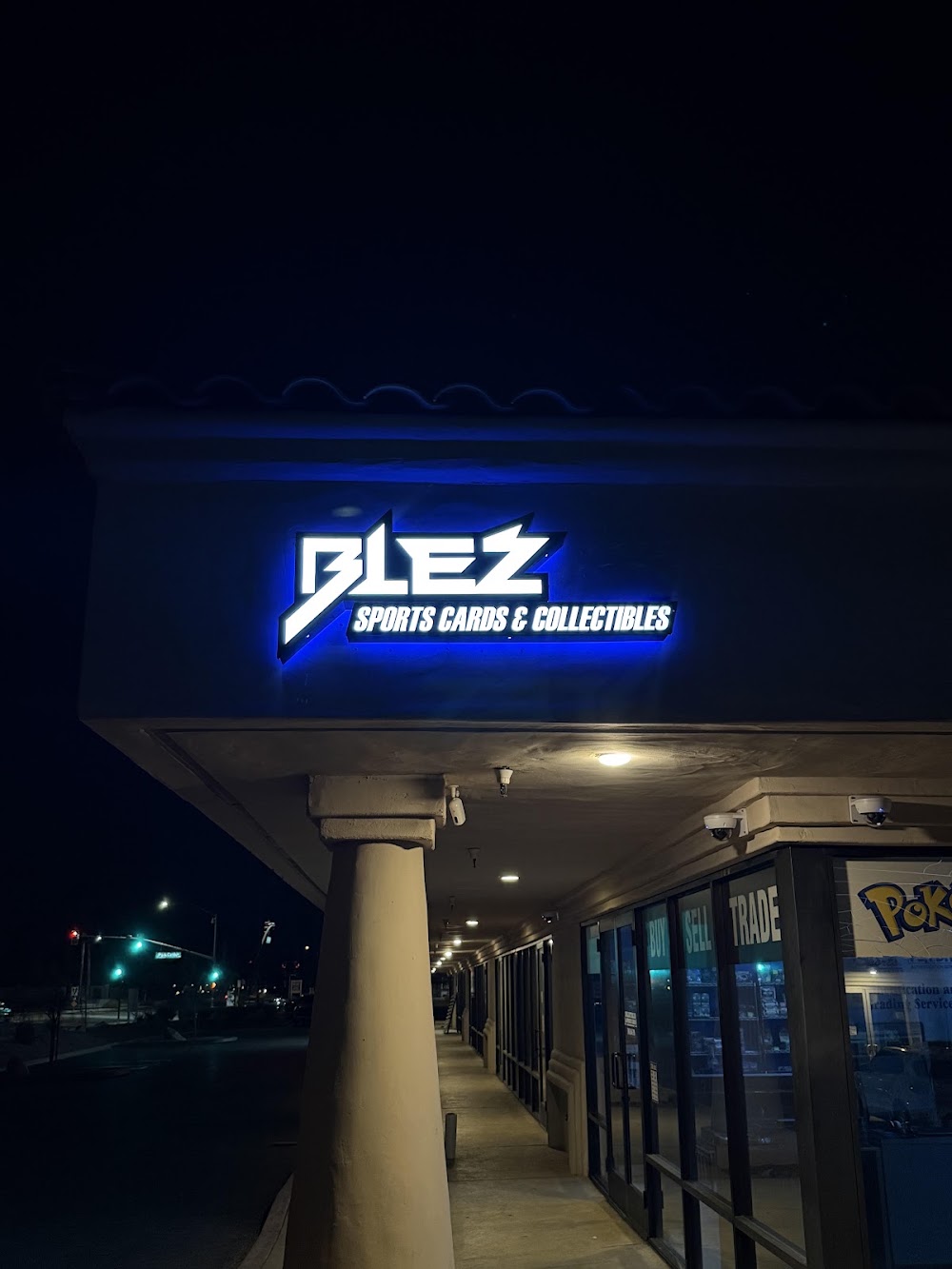 BLEZ Sports Cards & Collectibles (formally OMG Collectibles), tienda de TCG en Palm Desert