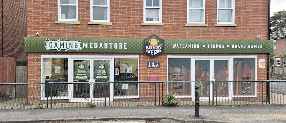Board On the Waterside, tienda de TCG en Dibden Purlieu