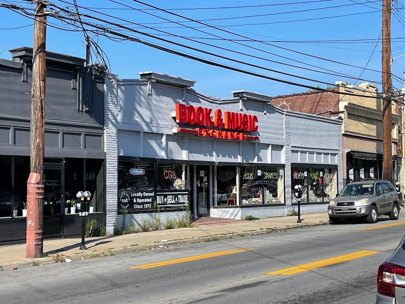 Book and Music Exchange - Louisville, tienda de TCG en Louisville