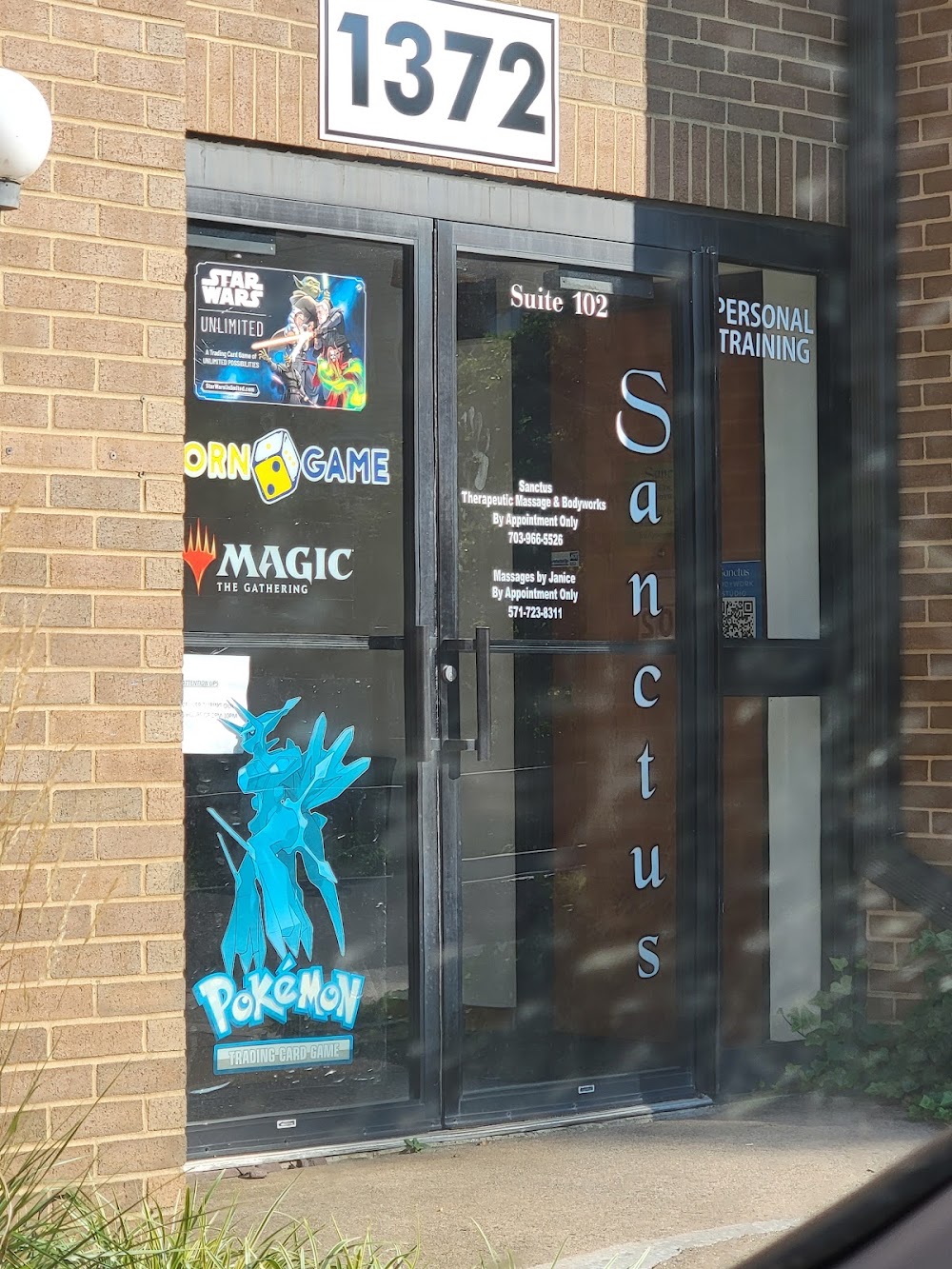 Born 2 Game, tienda de TCG en Woodbridge