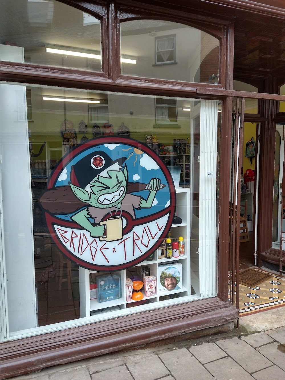 Bridge Troll Boardgame Café, tienda de TCG en Mid Devon
