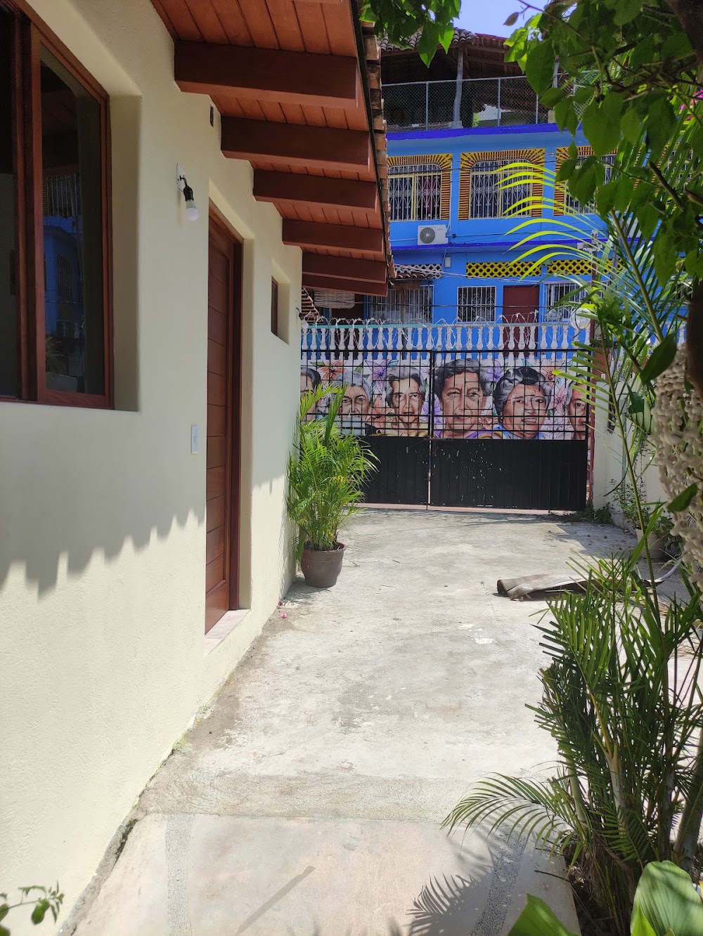 Bungalows La Comarca Zihuatanejo, tienda de TCG en Zihuatanejo