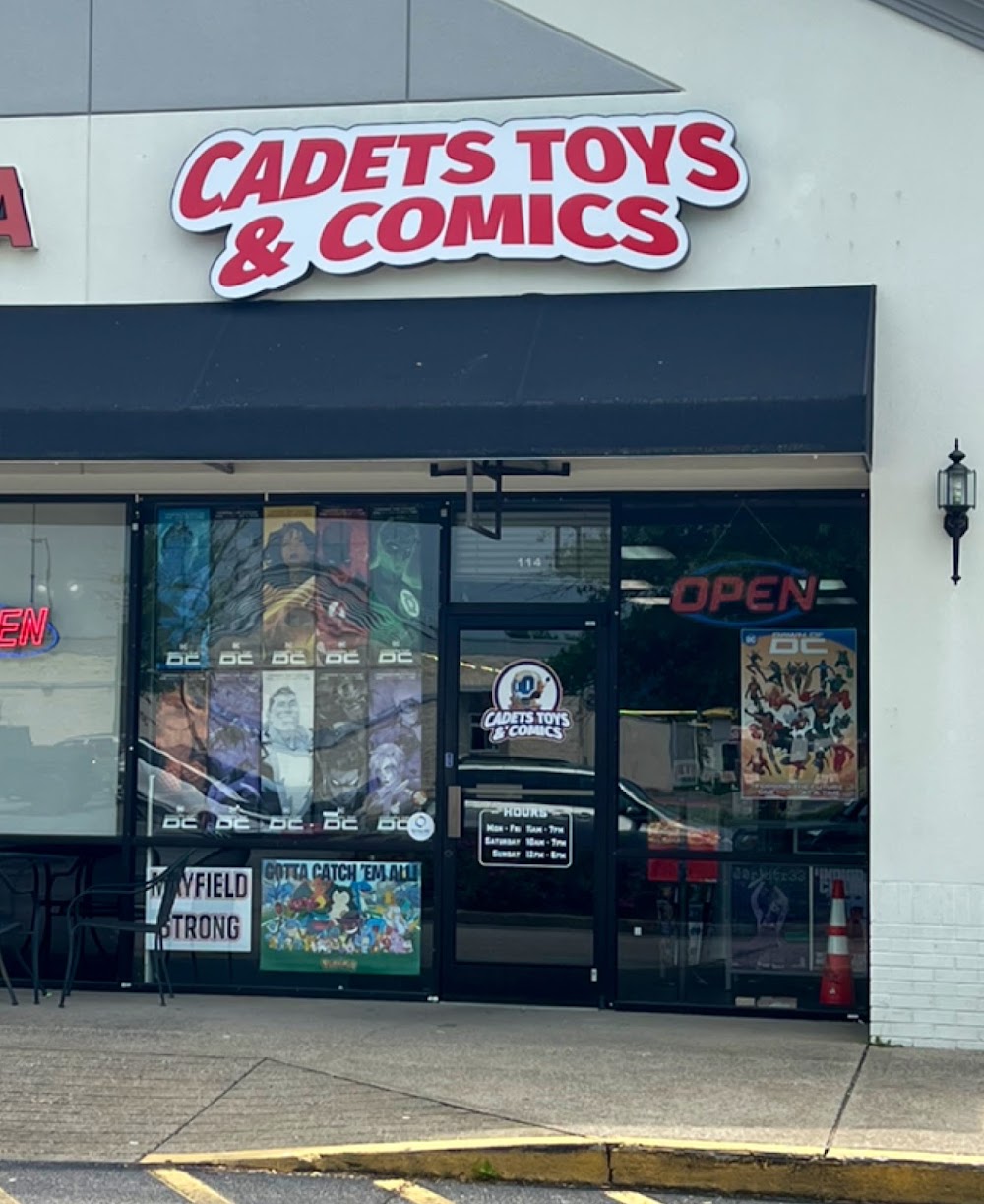 Cadets Toys and Comics, tienda de TCG en Spring Hill