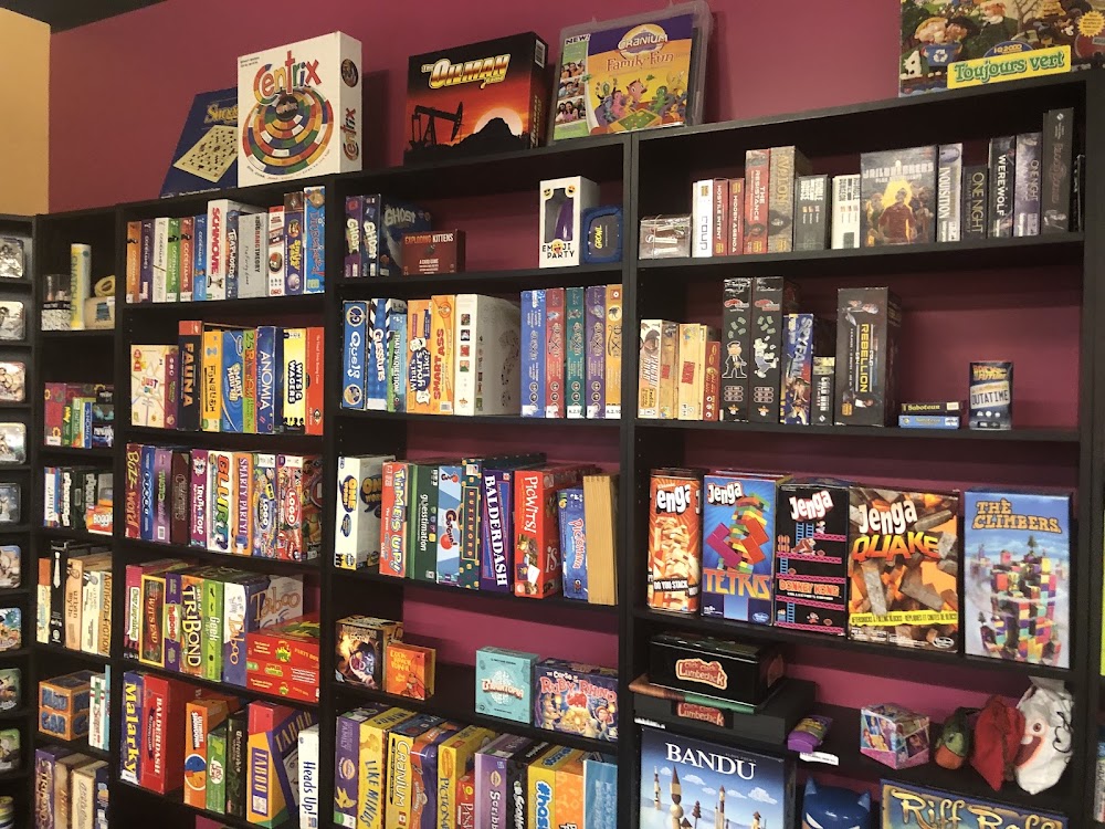 CARD'S BOARD GAME CAFE, tienda de TCG en Grande Prairie