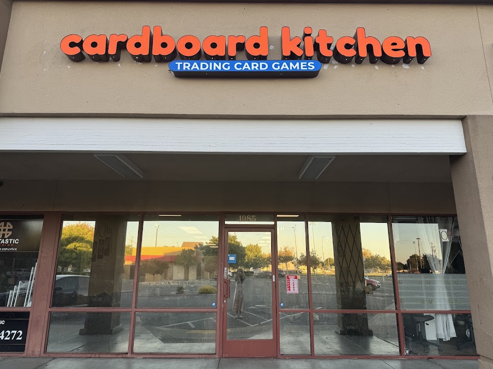 Cardboard Kitchen, tienda de TCG en Tracy