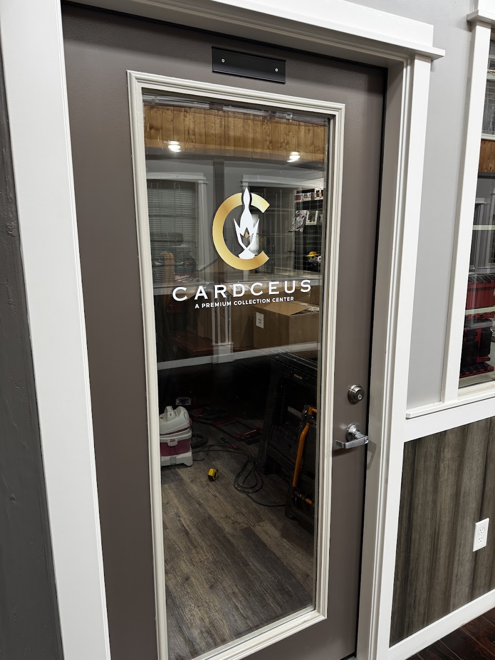 Cardceus, tienda de TCG en Seattle