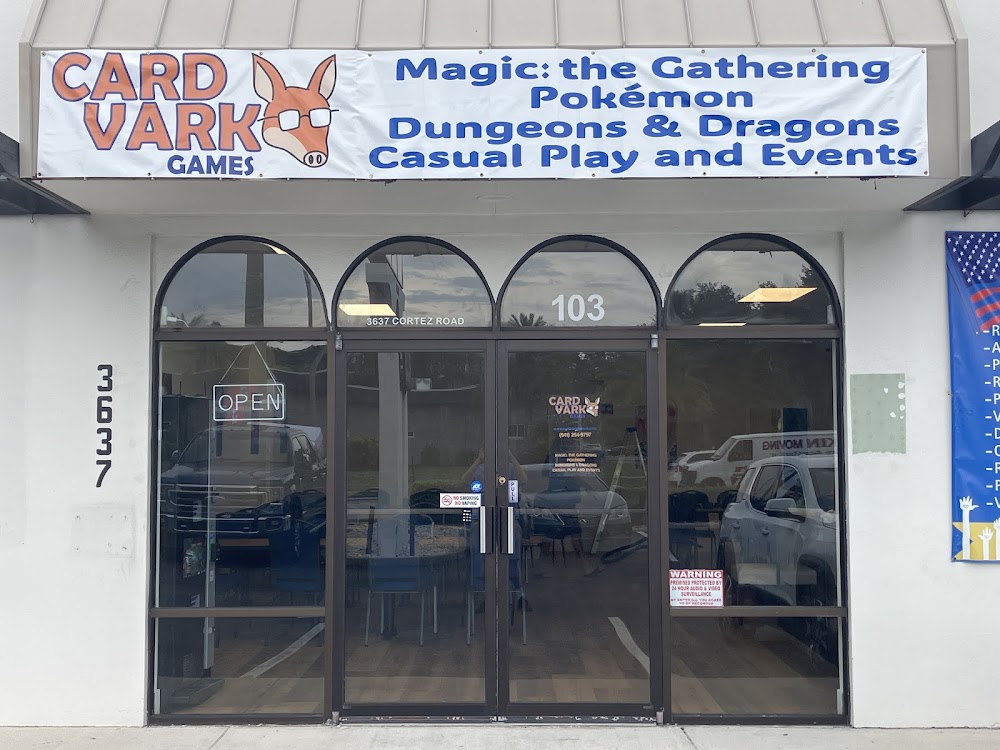 Cardvark Games, tienda de TCG en Bradenton