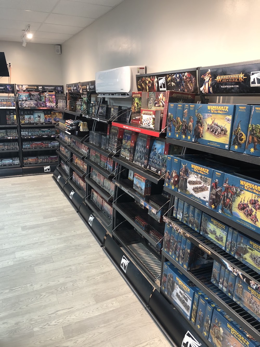 Castle Tower Hobbies, tienda de TCG en Elizabeth City