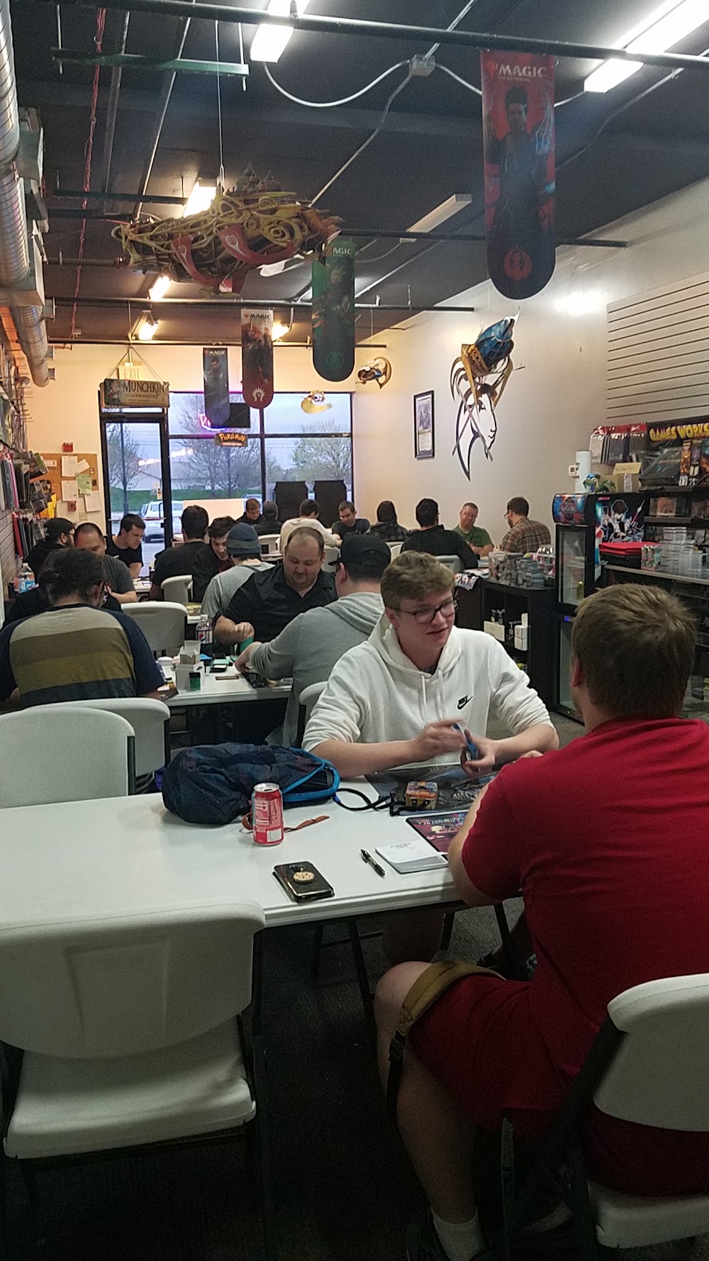 Chupacabra Games, tienda de TCG en Naperville