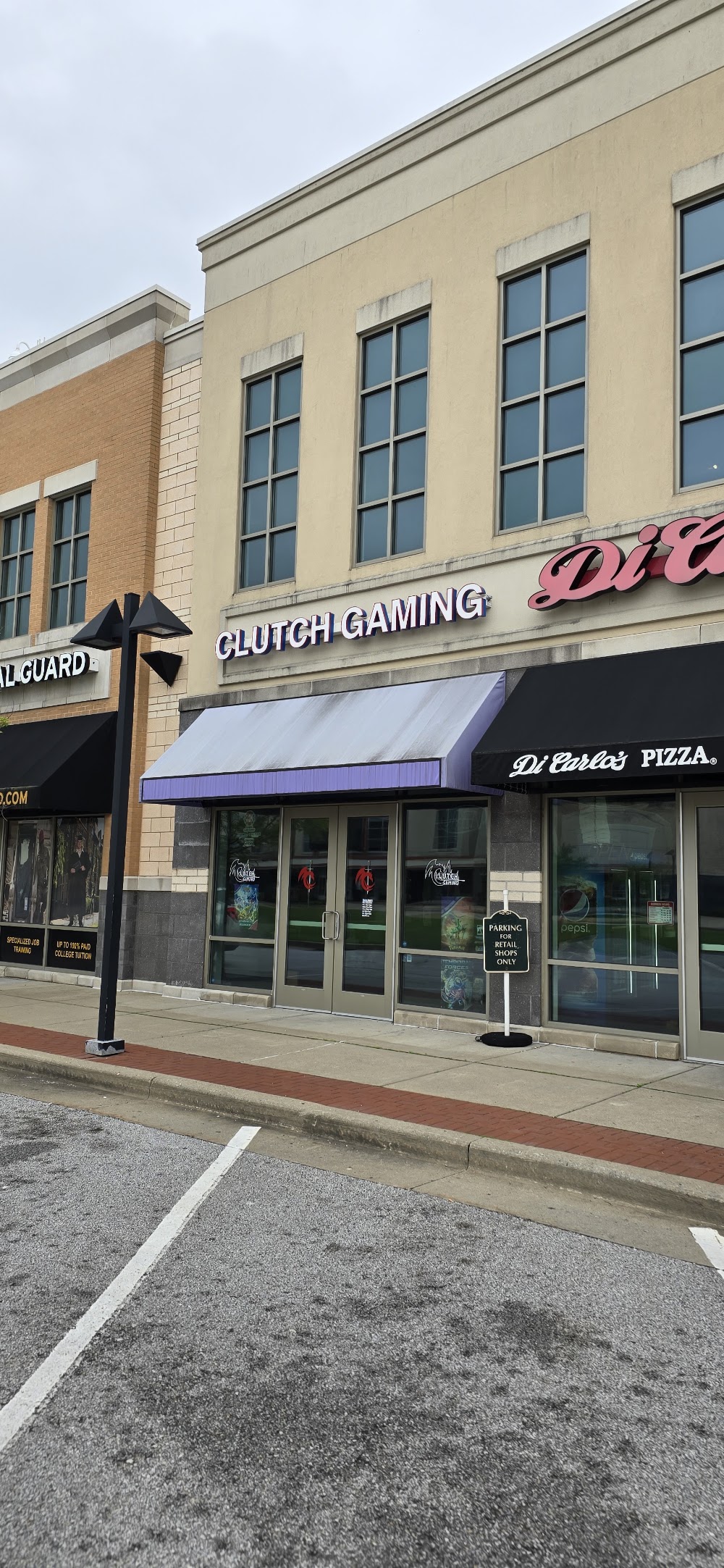 Clutch Gaming, tienda de TCG en Triadelphia