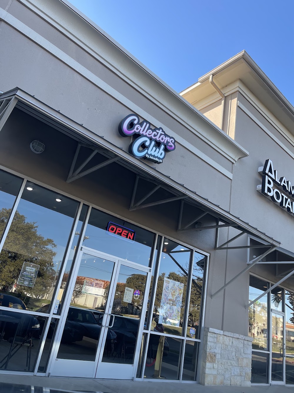 Collectors Club by JuicedbyJR, tienda de TCG en San Antonio
