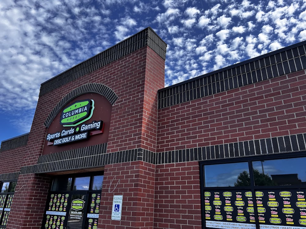 Columbia Sports Cards & More, tienda de TCG en Vancouver