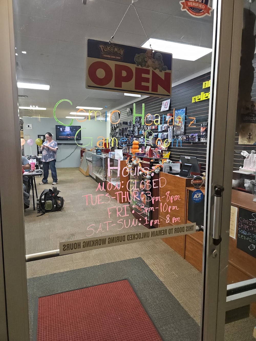 Comic Hoarderz, tienda de TCG en Waynesville