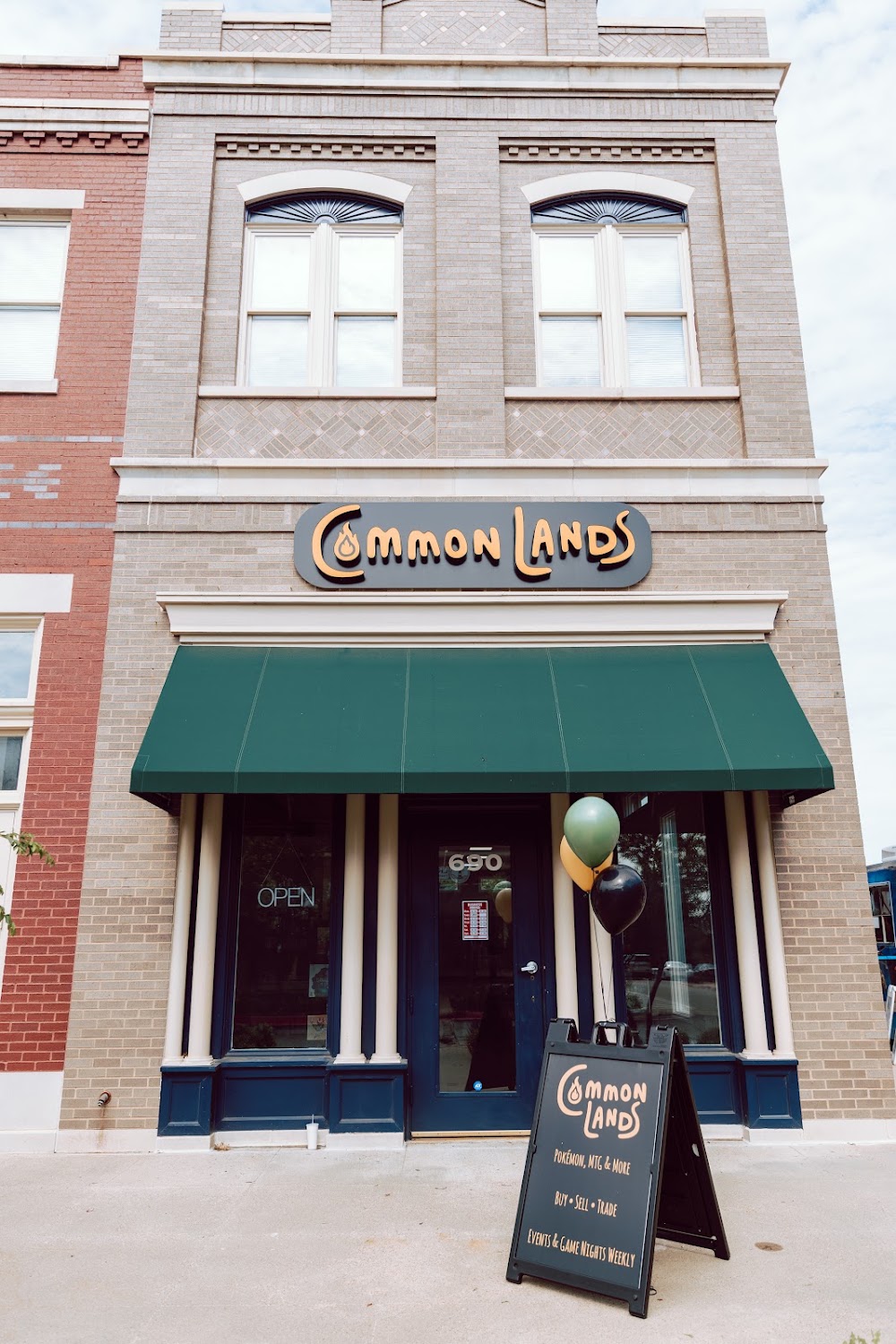 Common Lands, tienda de TCG en Flower Mound