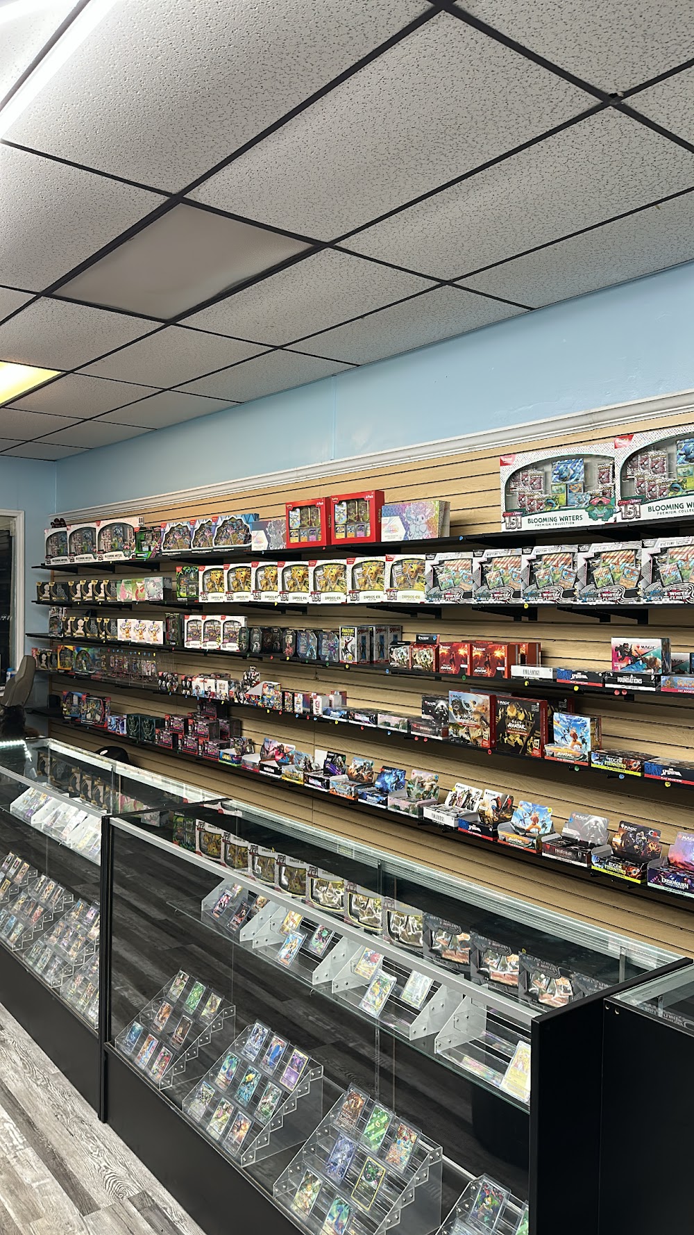 Cosmic Games & Collectibles, tienda de TCG en Lakeland
