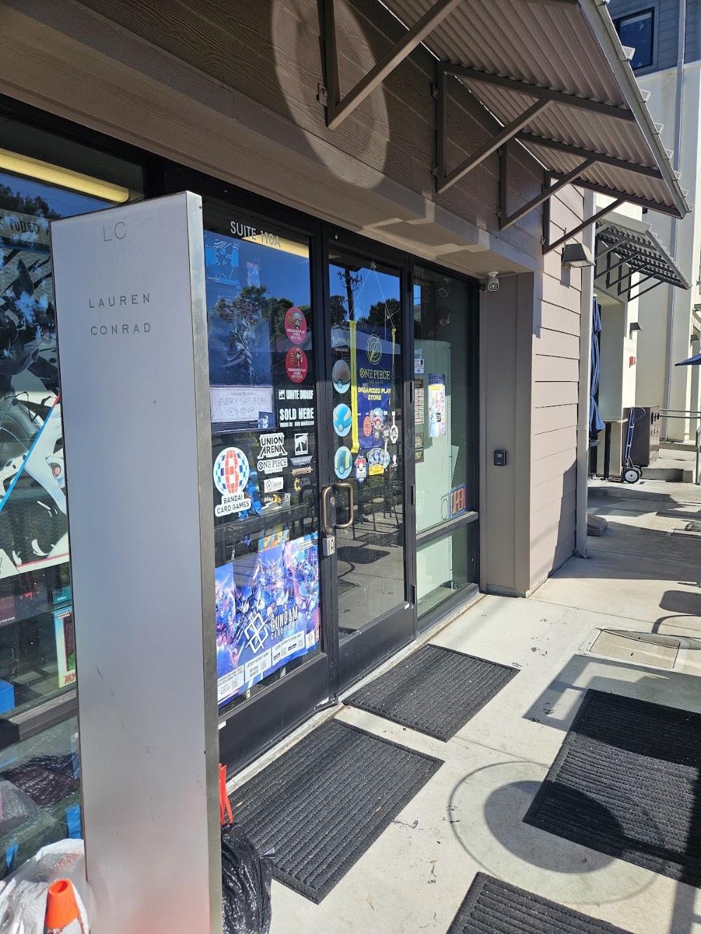 Cosmic Heroes, tienda de TCG en San Luis Obispo
