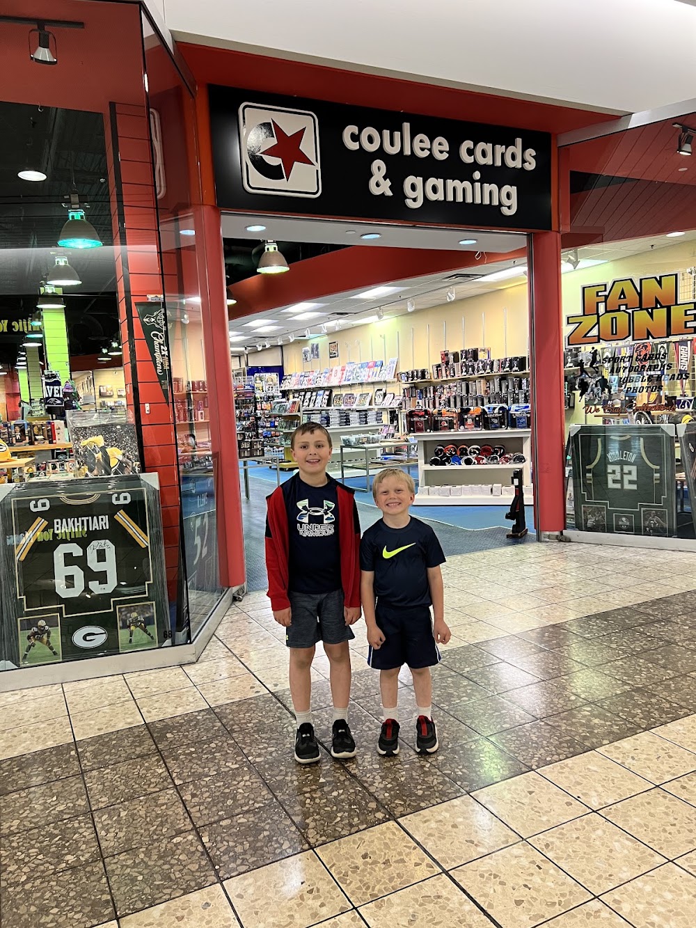 Coulee Cards and Gaming Eau Claire, tienda de TCG en Eau Claire