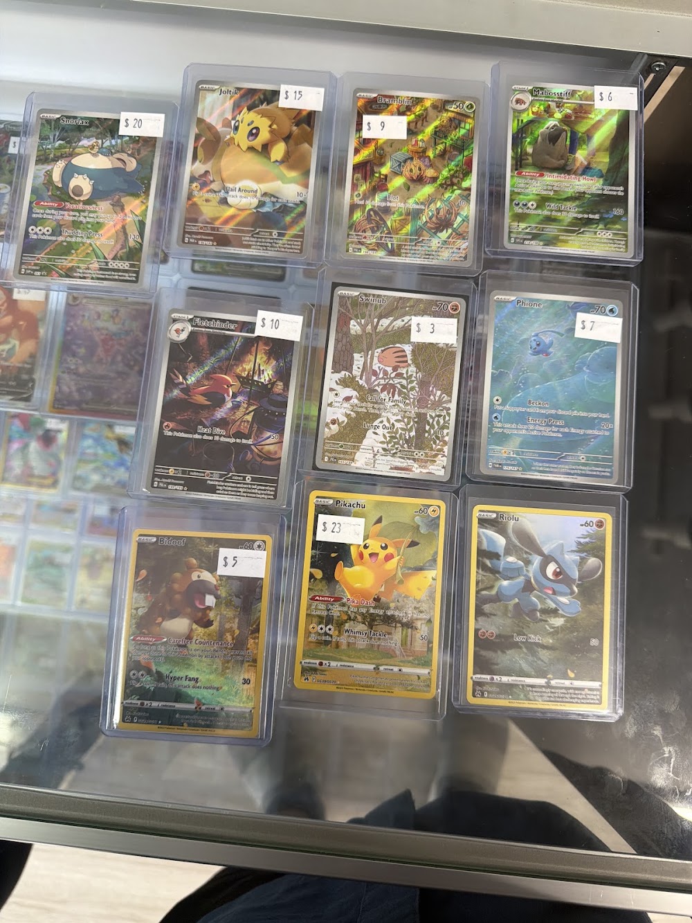 Cranks Trading Card Gallery, tienda de TCG en Chattanooga