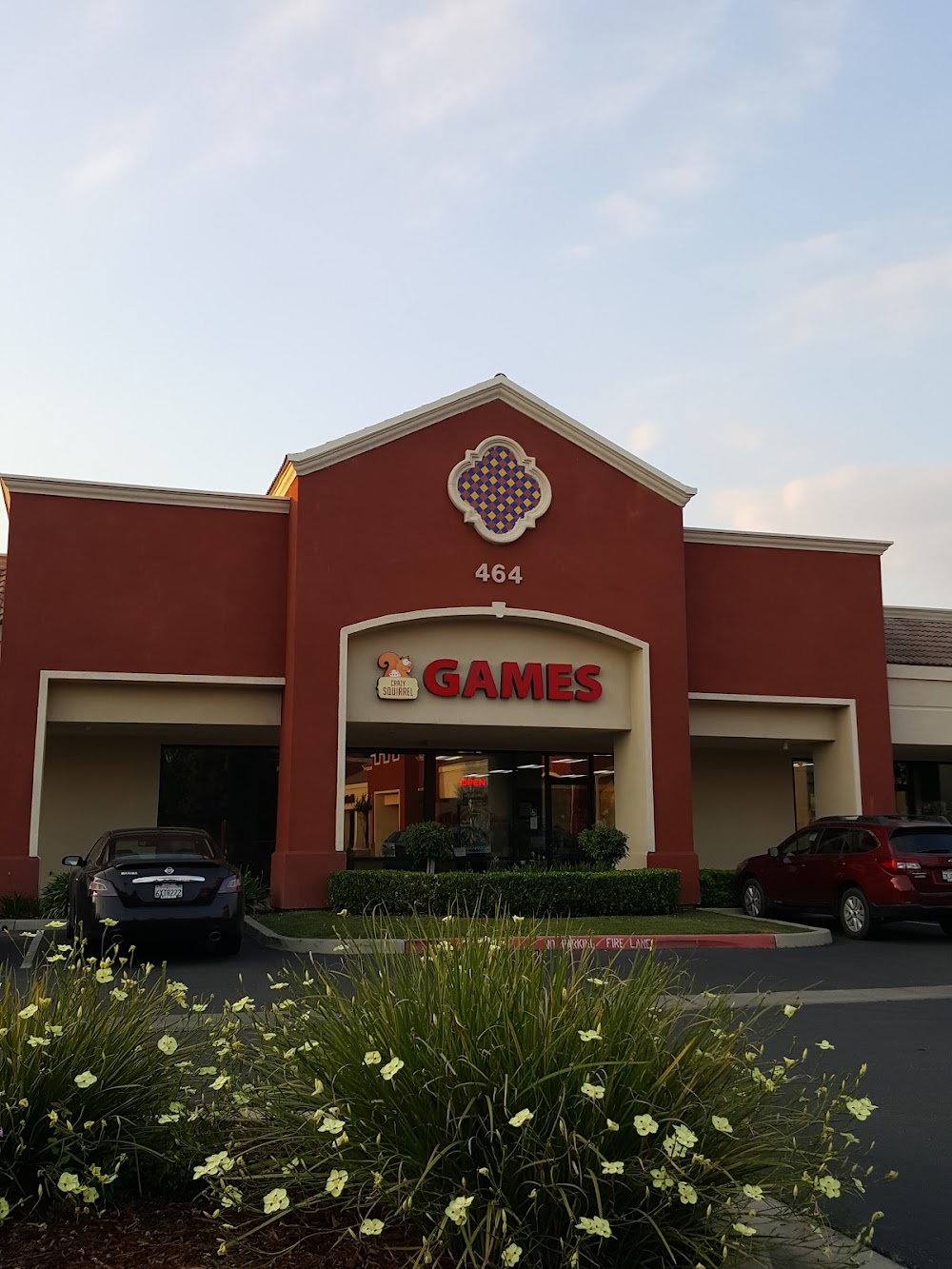 Crazy Squirrel Game Store, tienda de TCG en Fresno