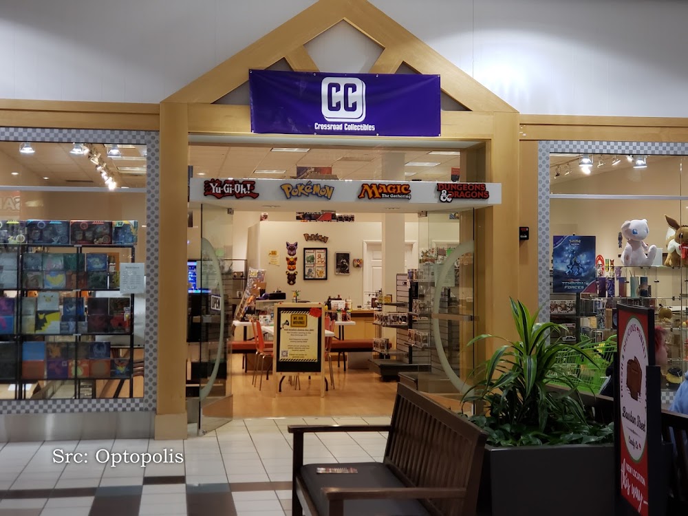Crossroad Collectibles, tienda de TCG en Francis E. Warren AFB