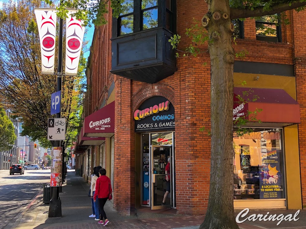 Curious Comics 1 / Gamecentral, tienda de TCG en Victoria