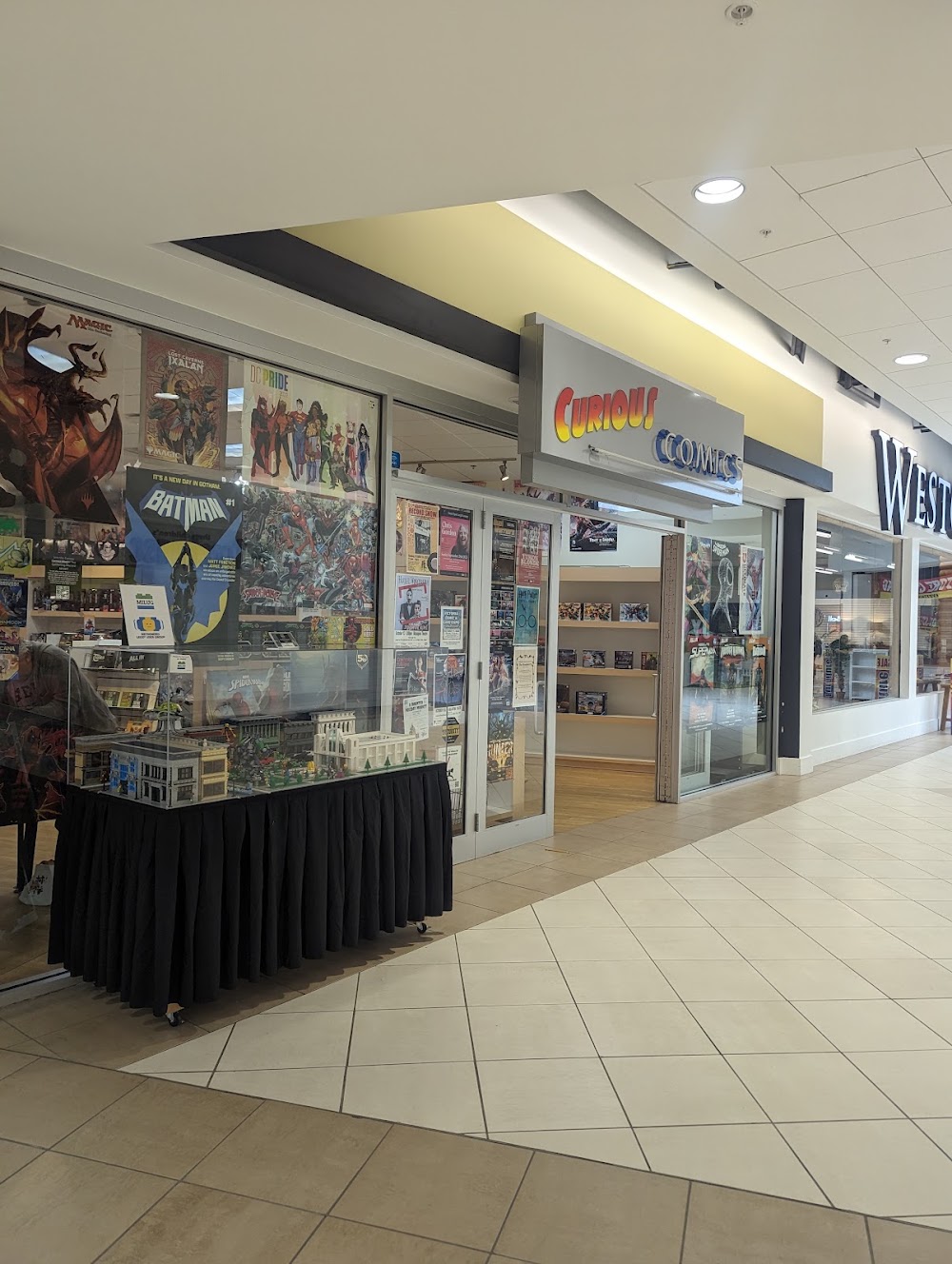 Curious Comics 3 (nanaimo), tienda de TCG en Nanaimo