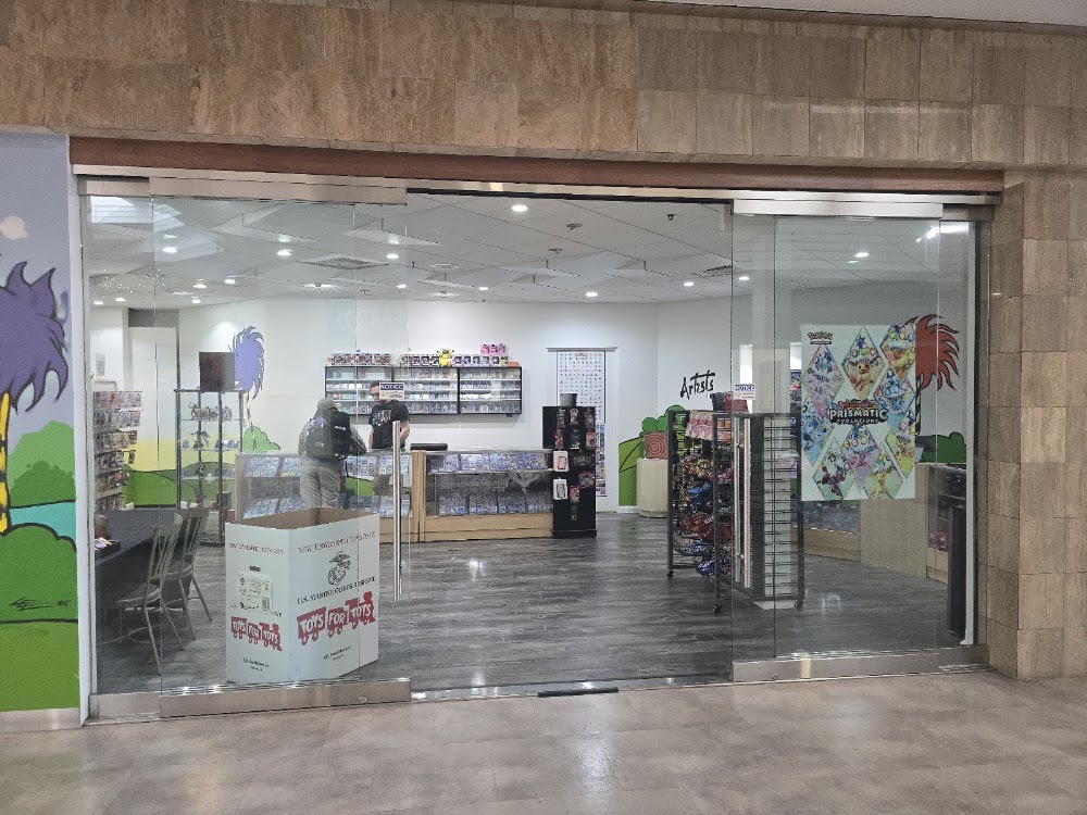 Decked Out Gaming - Salinas, tienda de TCG en Salinas