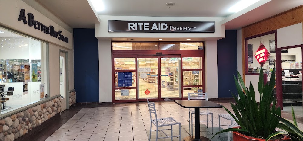 Diamond in the Mall, tienda de TCG en Lake Forest Park