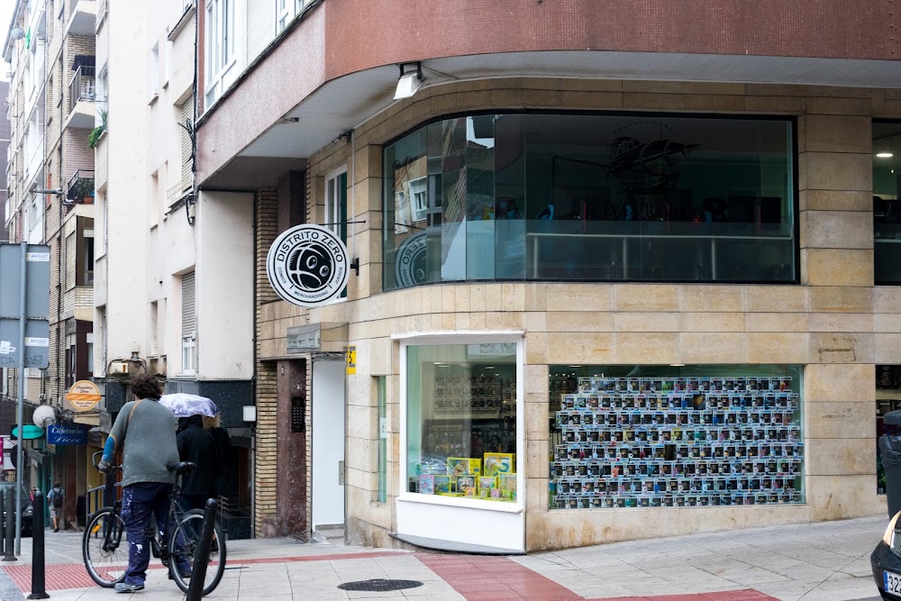 Distrito Zero, tienda de TCG en Santander
