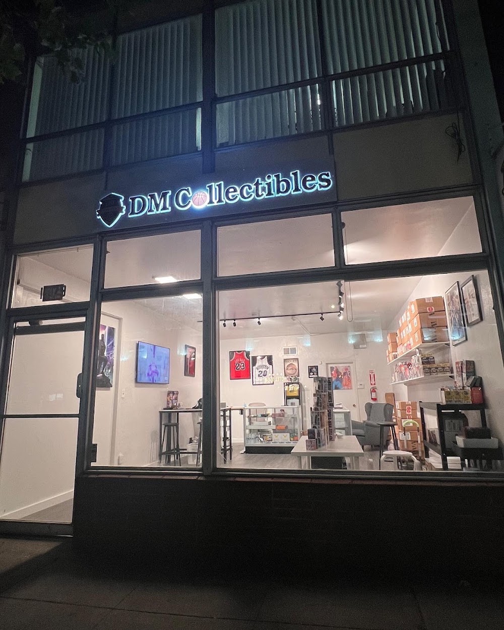 DM Collectibles, tienda de TCG en Millbrae