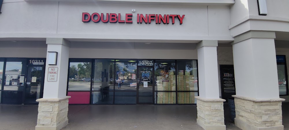 Double Infinity Gaming, tienda de TCG en West Palm Beach