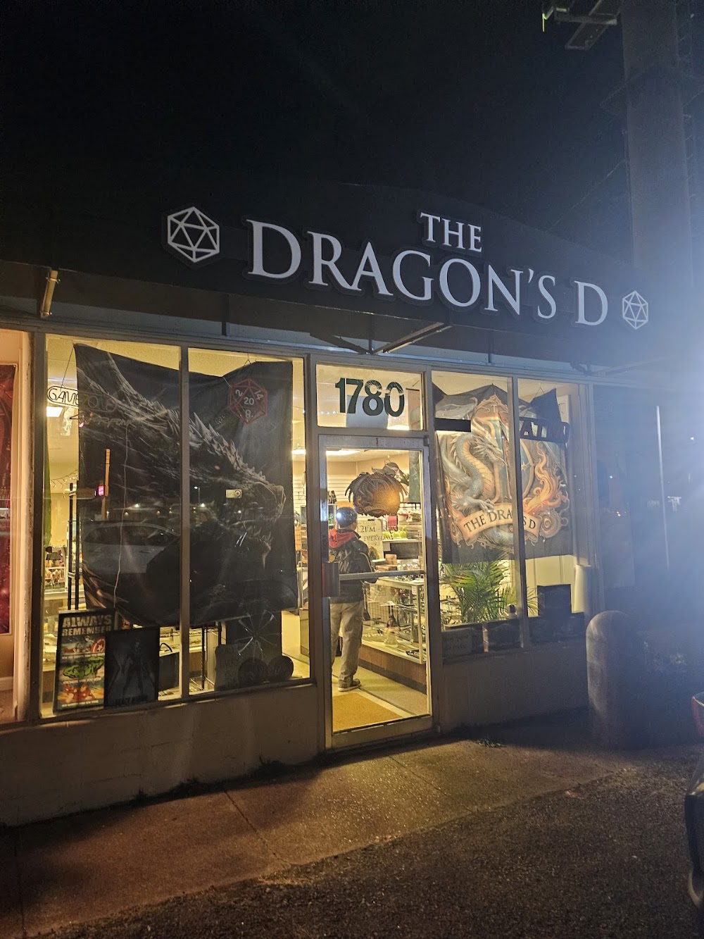 Dragon's D, tienda de TCG en Clarksville