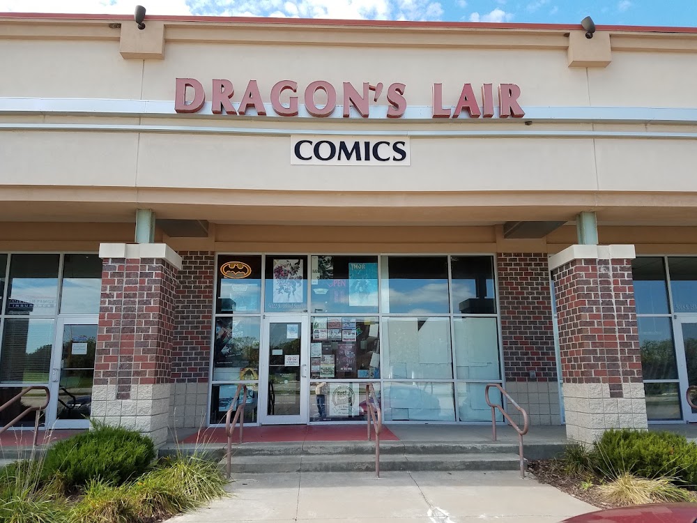 Dragon's Lair Comics and Games (Millard), tienda de TCG en Omaha