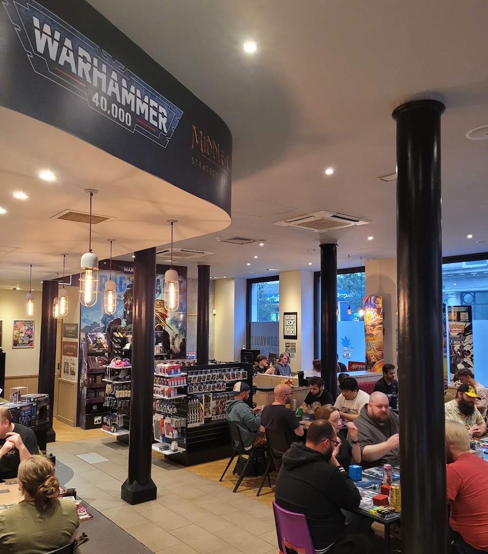 Dragon Vault Games, tienda de TCG en Newport