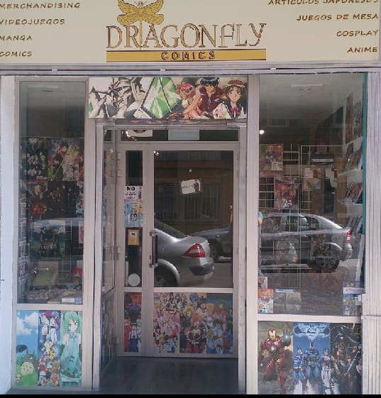 Dragonfly Comics, a TCG store in Zaragoza