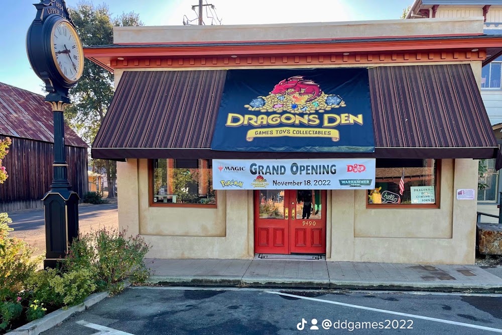 Dragons Den, tienda de TCG en Upper Lake