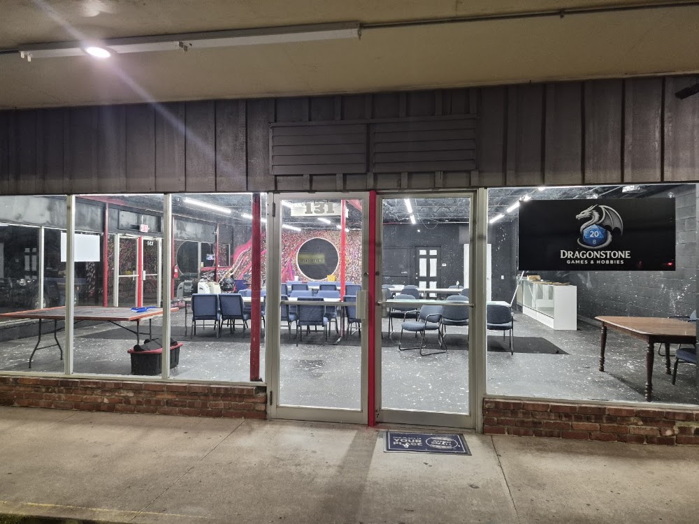 Dragonstone Games and Hobbies, tienda de TCG en Tahlequah