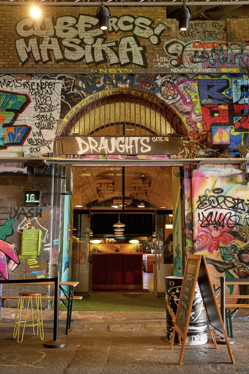 Draughts, tienda de TCG en London